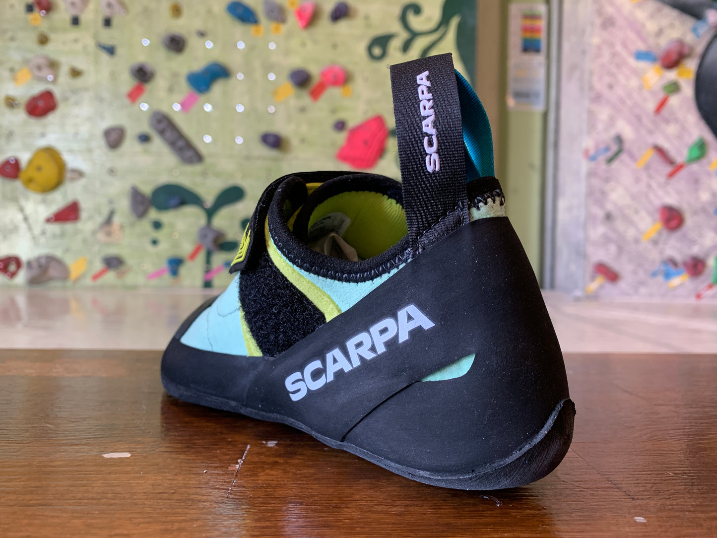 【SCARPA】オリジン VS WMN