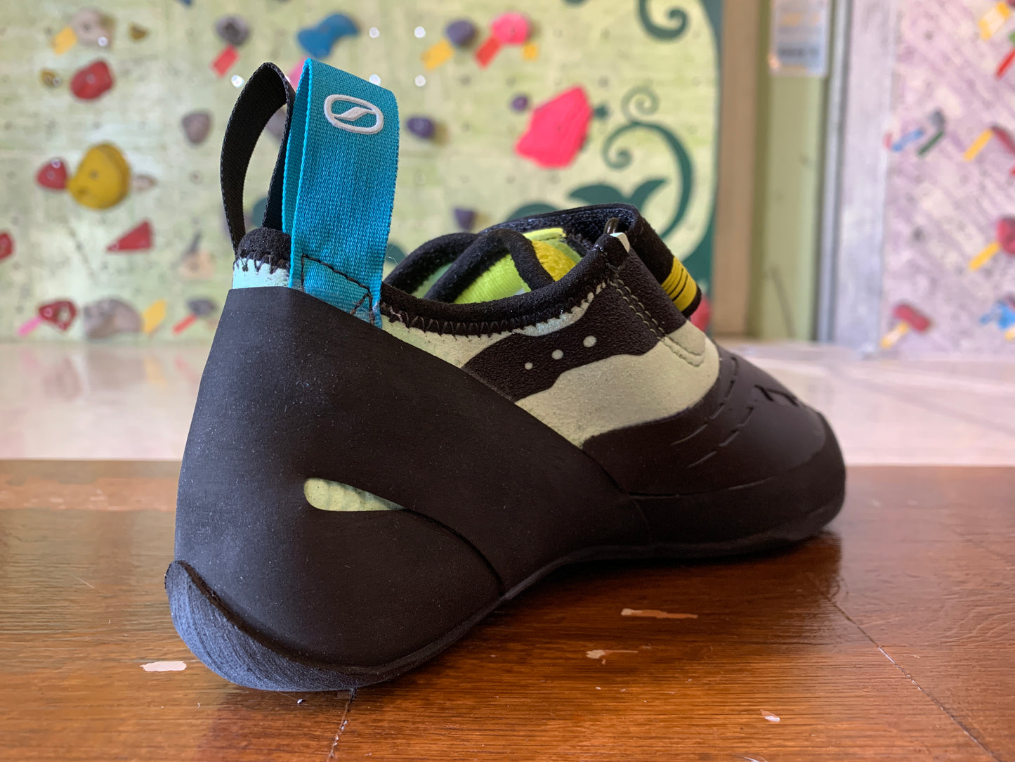 【SCARPA】オリジン VS WMN