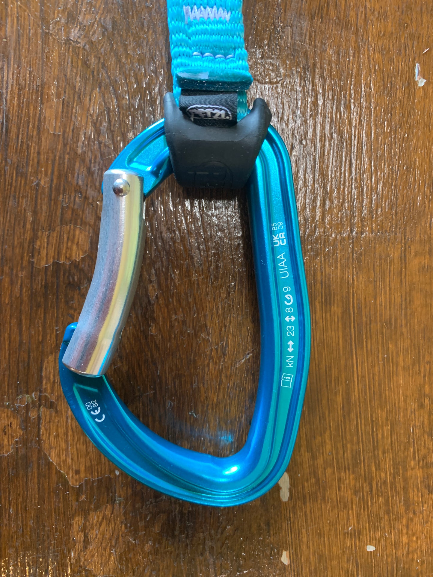 【Petzl】ジン アクセス 6本パック